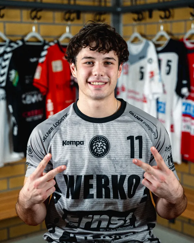 Lukas Kondziela, Nr. 11, Rechtsaußen der Zweibrücker Löwen